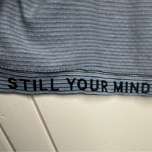 Lululemon Swiftly Tech 2.0 race length in blue/black/gray stripes - Picture 6 of 10